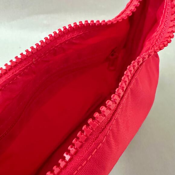 Baggu Mini Nylon Shoulder Bag Candy Apple Red Monochromatic Red Zipper - Picture 13 of 16